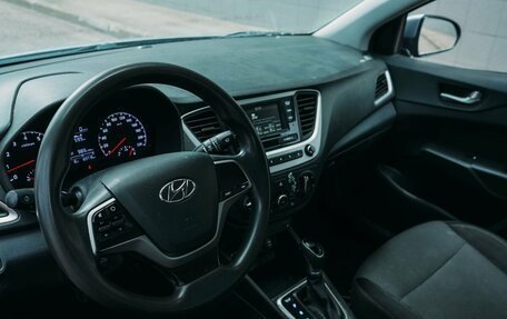 Hyundai Solaris II рестайлинг, 2017 год, 548 486 рублей, 8 фотография