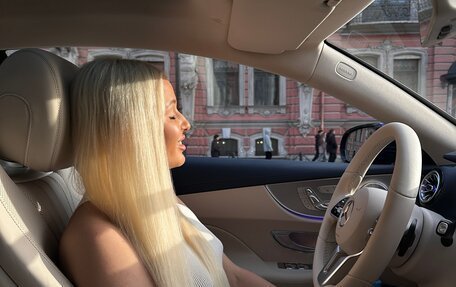 Mercedes-Benz E-Класс, 2019 год, 5 800 000 рублей, 9 фотография