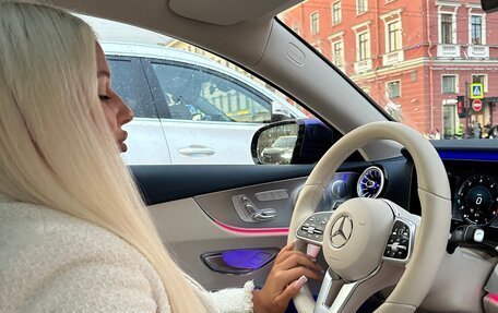 Mercedes-Benz E-Класс, 2019 год, 5 800 000 рублей, 6 фотография