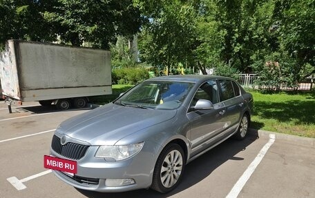 Skoda Superb III рестайлинг, 2011 год, 950 000 рублей, 2 фотография