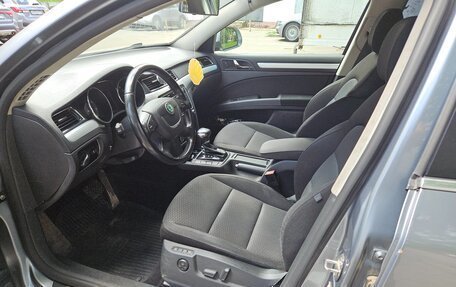 Skoda Superb III рестайлинг, 2011 год, 950 000 рублей, 9 фотография