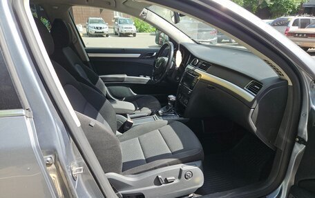 Skoda Superb III рестайлинг, 2011 год, 950 000 рублей, 13 фотография