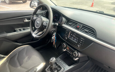 KIA Rio IV, 2017 год, 1 215 000 рублей, 6 фотография