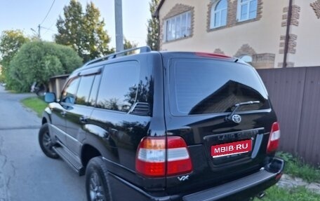 Toyota Land Cruiser 100 рестайлинг 2, 2007 год, 4 000 000 рублей, 1 фотография
