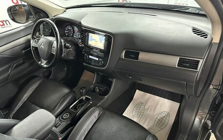 Mitsubishi Outlander III рестайлинг 3, 2014 год, 1 399 000 рублей, 12 фотография