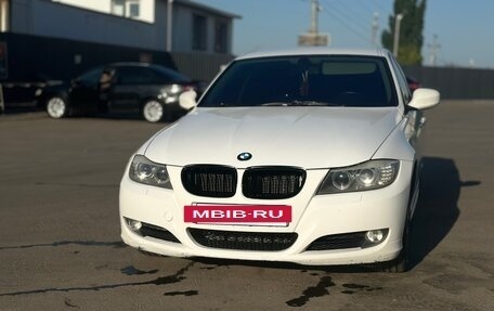 BMW 3 серия, 2011 год, 1 300 000 рублей, 3 фотография