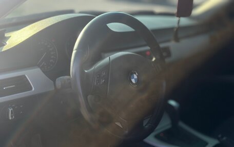 BMW 3 серия, 2011 год, 1 300 000 рублей, 23 фотография