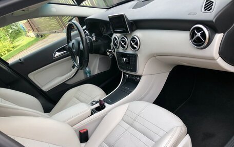 Mercedes-Benz A-Класс, 2015 год, 1 660 000 рублей, 31 фотография