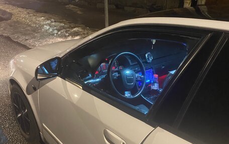 Audi A4, 2001 год, 549 999 рублей, 15 фотография