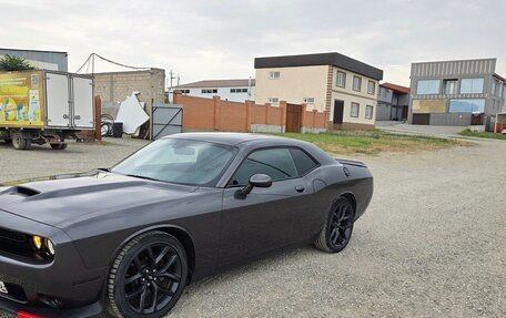 Dodge Challenger III рестайлинг 2, 2019 год, 3 700 000 рублей, 6 фотография
