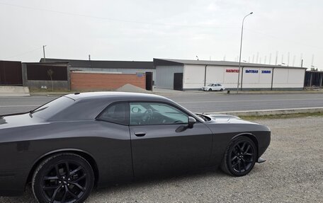 Dodge Challenger III рестайлинг 2, 2019 год, 3 700 000 рублей, 10 фотография