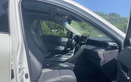 Toyota Harrier, 2022 год, 3 100 000 рублей, 7 фотография