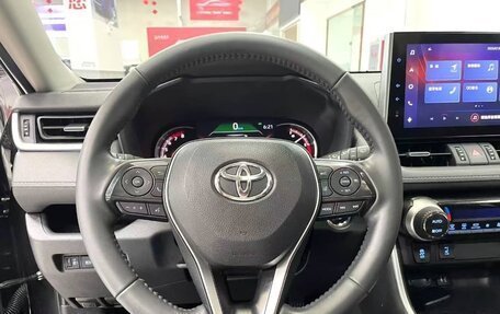 Toyota RAV4, 2021 год, 2 550 000 рублей, 8 фотография