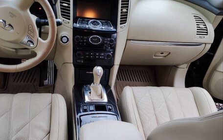 Infiniti FX II, 2008 год, 1 300 000 рублей, 15 фотография