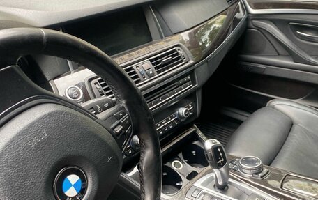 BMW 5 серия, 2014 год, 1 900 000 рублей, 4 фотография