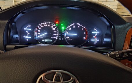 Toyota Land Cruiser 100 рестайлинг 2, 2007 год, 4 000 000 рублей, 7 фотография