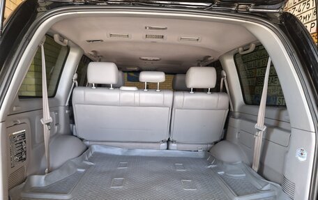 Toyota Land Cruiser 100 рестайлинг 2, 2007 год, 4 000 000 рублей, 12 фотография