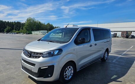 Opel Zafira Life I, 2020 год, 4 150 000 рублей, 3 фотография