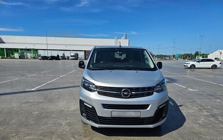 Opel Zafira Life I, 2020 год, 4 150 000 рублей, 2 фотография