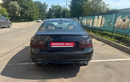 Mercedes-Benz E-Класс, 2010 год, 1 700 000 рублей, 2 фотография