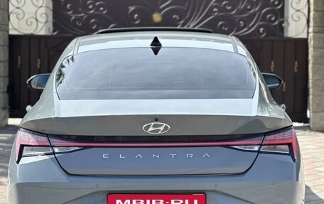 Hyundai Elantra, 2022 год, 1 550 000 рублей, 4 фотография
