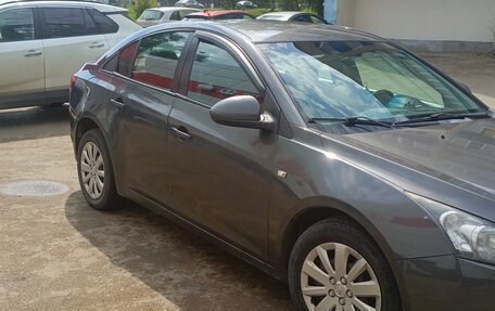 Chevrolet Cruze II, 2011 год, 585 000 рублей, 3 фотография