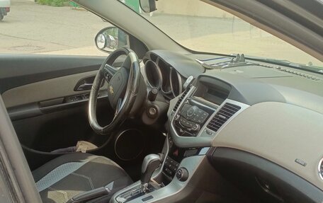 Chevrolet Cruze II, 2011 год, 585 000 рублей, 6 фотография