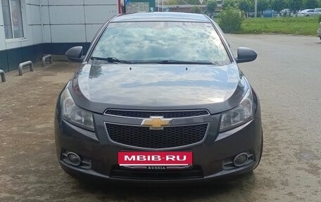 Chevrolet Cruze II, 2011 год, 585 000 рублей, 2 фотография