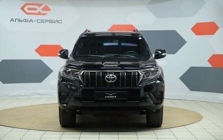 Toyota Land Cruiser Prado 150 рестайлинг 2, 2020 год, 5 490 000 рублей, 2 фотография