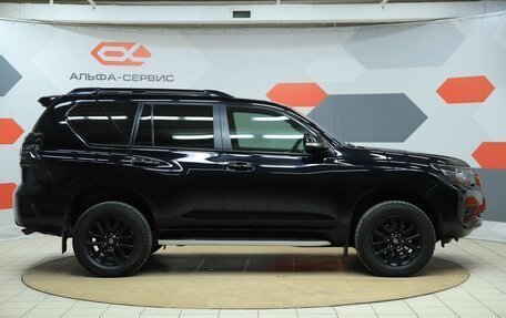 Toyota Land Cruiser Prado 150 рестайлинг 2, 2020 год, 5 490 000 рублей, 4 фотография