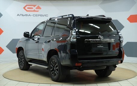 Toyota Land Cruiser Prado 150 рестайлинг 2, 2020 год, 5 490 000 рублей, 7 фотография