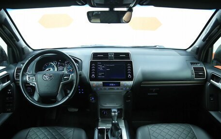 Toyota Land Cruiser Prado 150 рестайлинг 2, 2020 год, 5 490 000 рублей, 12 фотография
