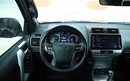 Toyota Land Cruiser Prado 150 рестайлинг 2, 2020 год, 5 490 000 рублей, 13 фотография