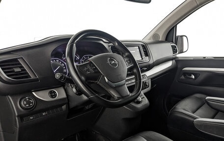 Opel Zafira Life I, 2020 год, 3 550 000 рублей, 14 фотография