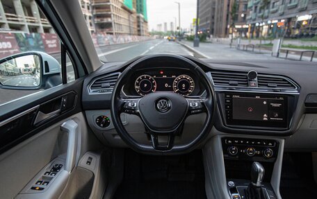 Volkswagen Tiguan II, 2017 год, 2 800 000 рублей, 14 фотография