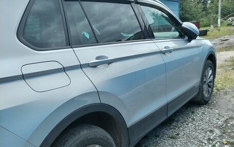 Volkswagen Tiguan II, 2019 год, 1 850 000 рублей, 20 фотография