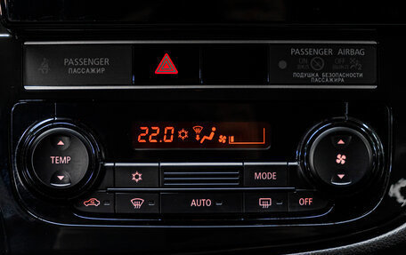 Mitsubishi Outlander III рестайлинг 3, 2019 год, 2 015 000 рублей, 20 фотография