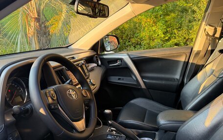 Toyota RAV4, 2014 год, 1 900 000 рублей, 9 фотография