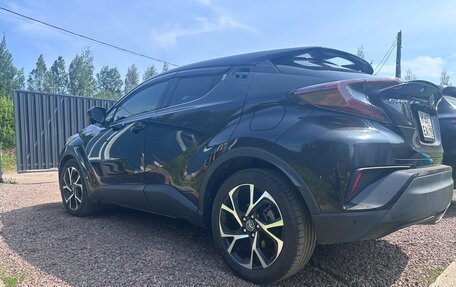 Toyota C-HR I рестайлинг, 2017 год, 1 750 000 рублей, 3 фотография