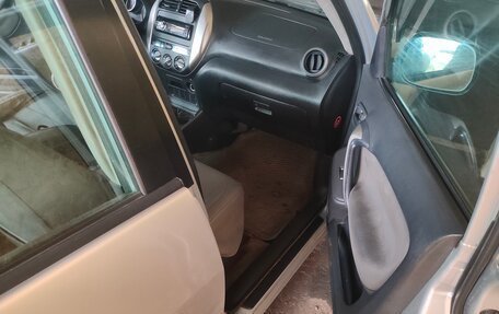 Toyota RAV4, 2004 год, 490 000 рублей, 13 фотография