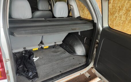 Toyota RAV4, 2004 год, 490 000 рублей, 17 фотография