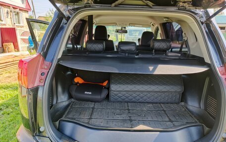 Toyota RAV4, 2013 год, 1 700 000 рублей, 6 фотография