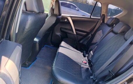 Toyota RAV4, 2013 год, 1 700 000 рублей, 9 фотография