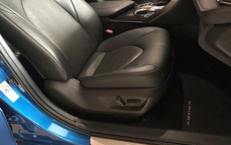Toyota Camry, 2019 год, 2 820 000 рублей, 33 фотография