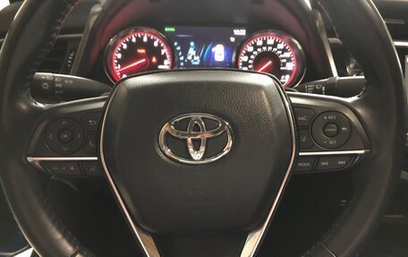Toyota Camry, 2019 год, 2 820 000 рублей, 30 фотография