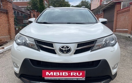 Toyota RAV4, 2014 год, 1 800 000 рублей, 2 фотография