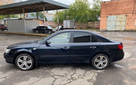 Hyundai Sonata VI, 2006 год, 635 000 рублей, 2 фотография