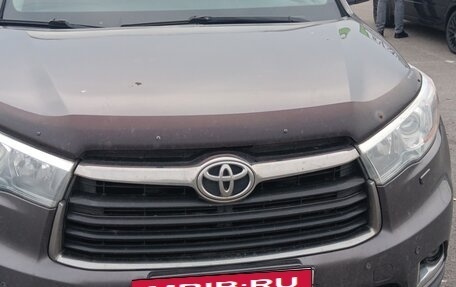 Toyota Highlander III, 2015 год, 2 750 000 рублей, 3 фотография