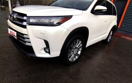 Toyota Highlander III, 2014 год, 3 200 000 рублей, 9 фотография