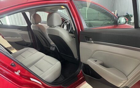 Hyundai Elantra VI рестайлинг, 2017 год, 1 000 000 рублей, 8 фотография